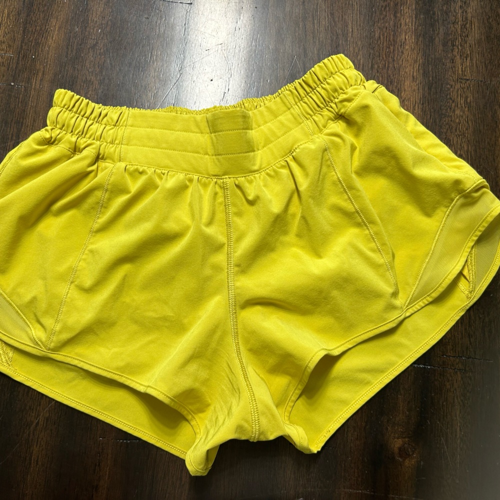 Lululemon Hotty Hot size 6